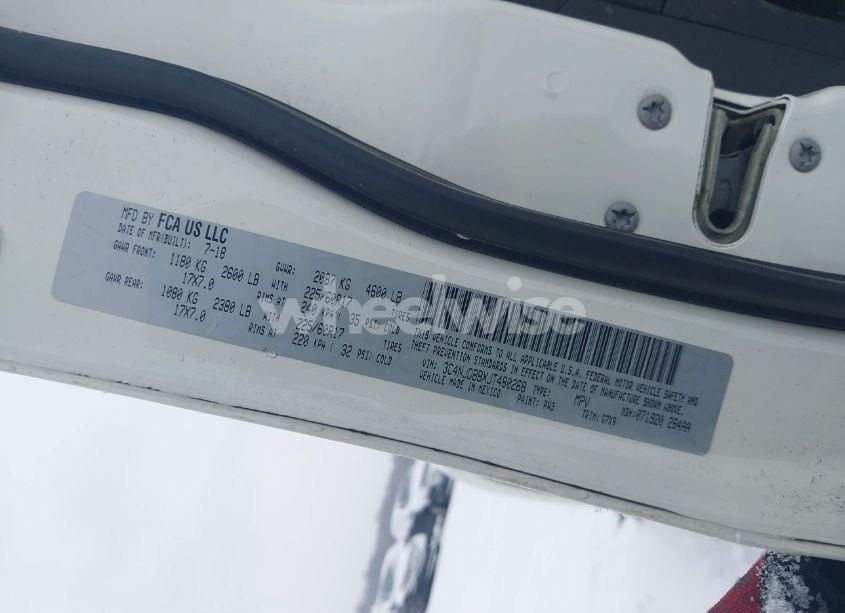 Photo 9 of 2018 Jeep Compass LATITUDE 4X4 (VIN 3C4NJDBBXJT480268)