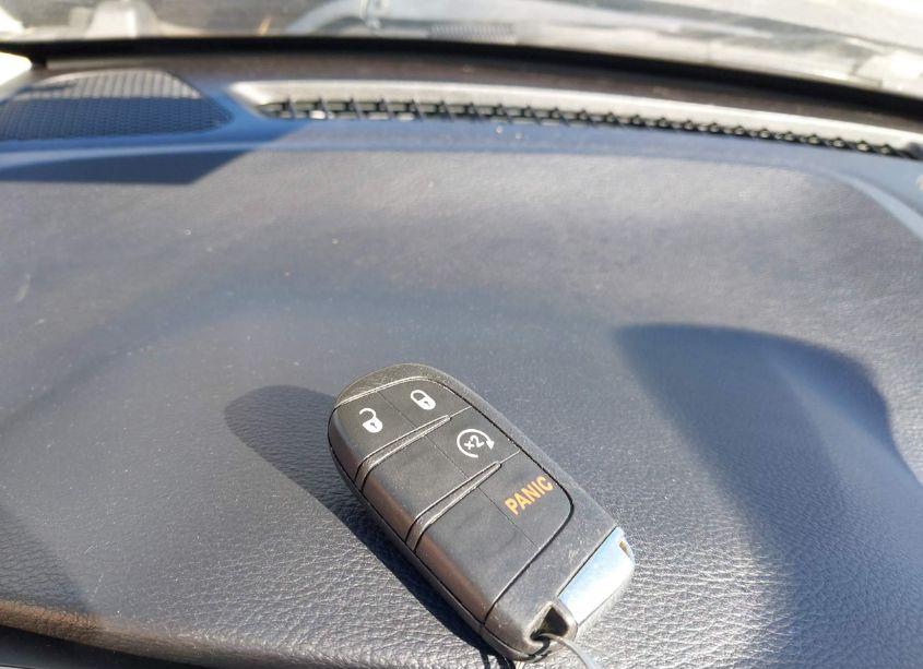 Photo 11 of 2019 Jeep Compass ALTITUDE 4X4 (VIN 3C4NJDBBXKT630963)