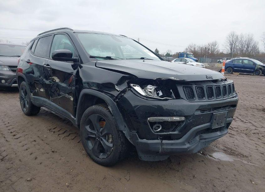 2019 Jeep Compass ALTITUDE 4X4 (VIN 3C4NJDBBXKT647441) main photo