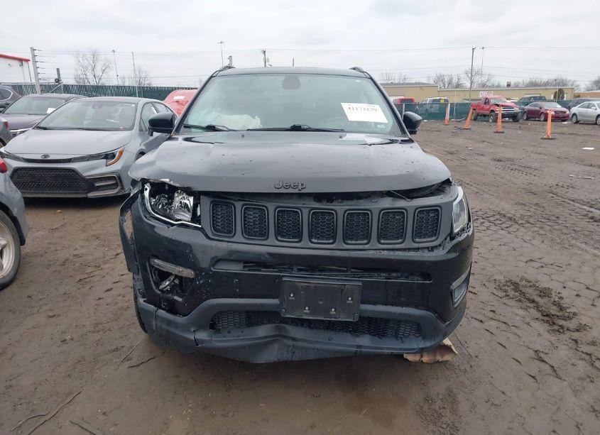 Photo 11 of 2019 Jeep Compass ALTITUDE 4X4 (VIN 3C4NJDBBXKT647441)