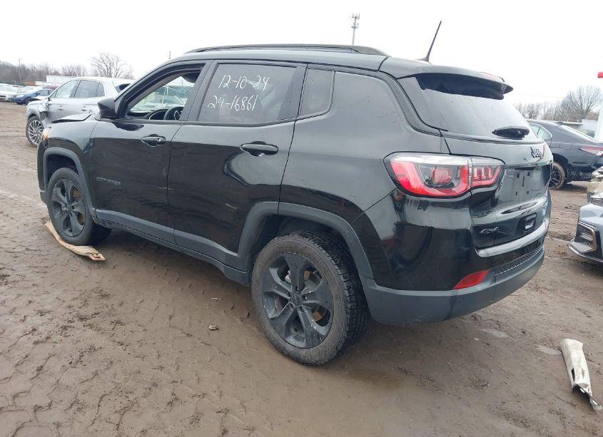 Photo 3 of 2019 Jeep Compass ALTITUDE 4X4 (VIN 3C4NJDBBXKT647441)