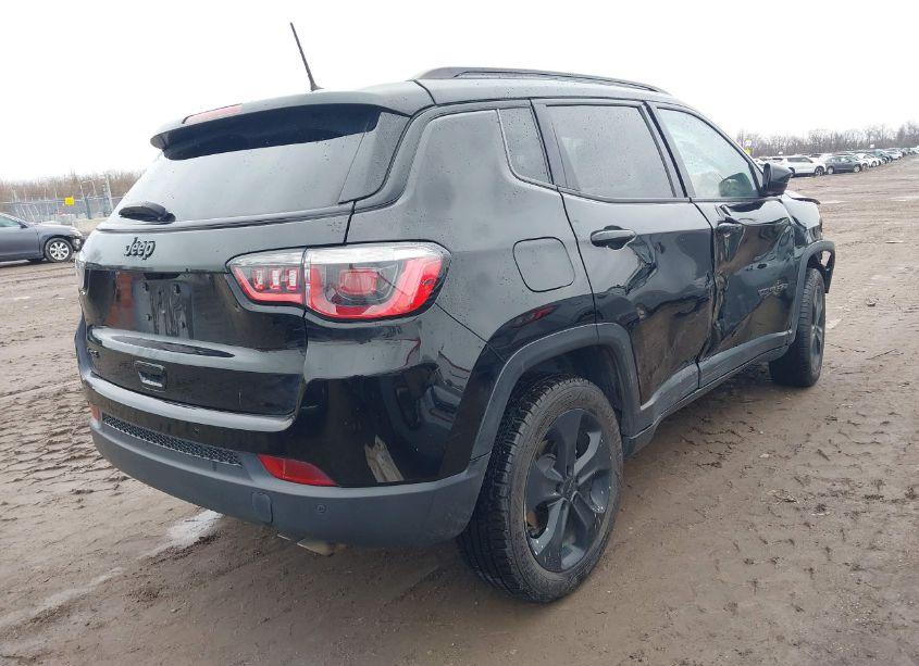 Photo 4 of 2019 Jeep Compass ALTITUDE 4X4 (VIN 3C4NJDBBXKT647441)