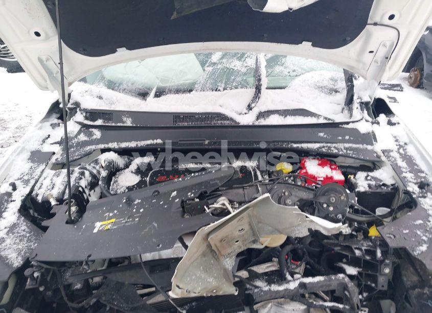 Photo 10 of 2019 Jeep Compass LATITUDE 4X4 (VIN 3C4NJDBBXKT647665)