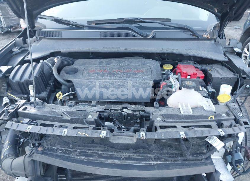 Photo 10 of 2019 Jeep Compass LATITUDE 4X4 (VIN 3C4NJDBBXKT724227)