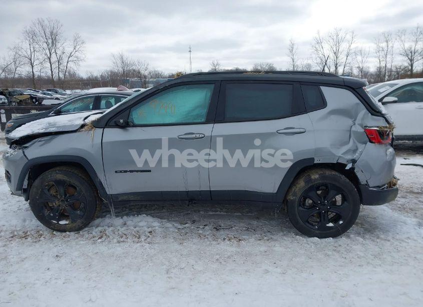 Photo 13 of 2019 Jeep Compass ALTITUDE 4X4 (VIN 3C4NJDBBXKT840382)