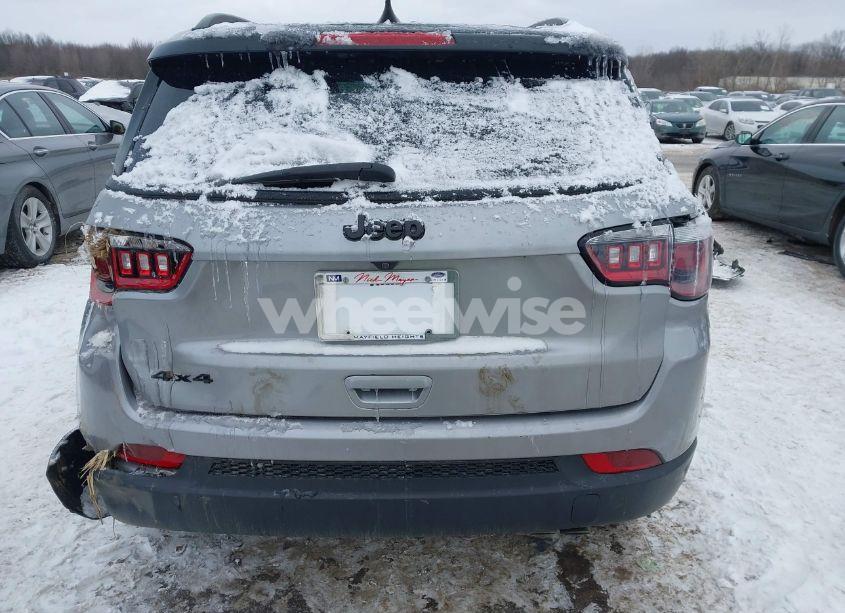 Photo 15 of 2019 Jeep Compass ALTITUDE 4X4 (VIN 3C4NJDBBXKT840382)