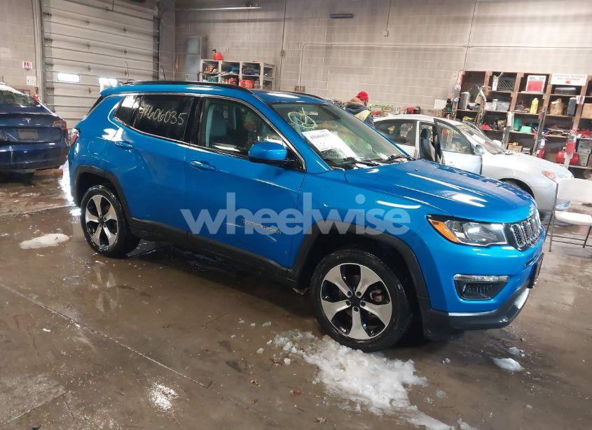 2020 Jeep Compass LATITUDE 4X4 (VIN 3C4NJDBBXLT104849) main photo