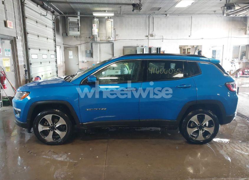 Photo 14 of 2020 Jeep Compass LATITUDE 4X4 (VIN 3C4NJDBBXLT104849)