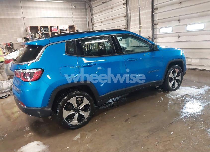 Photo 4 of 2020 Jeep Compass LATITUDE 4X4 (VIN 3C4NJDBBXLT104849)