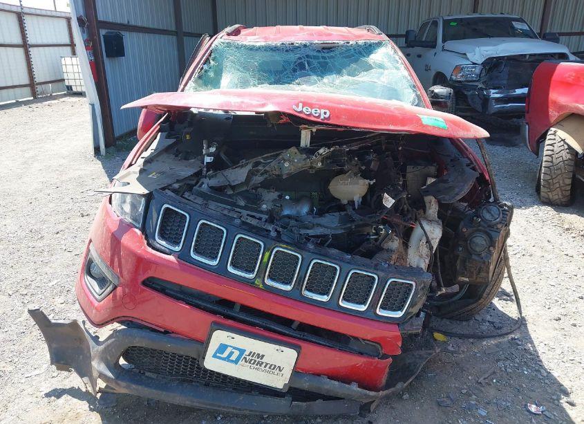 Photo 11 of 2020 Jeep Compass LATITUDE 4X4 (VIN 3C4NJDBBXLT143182)