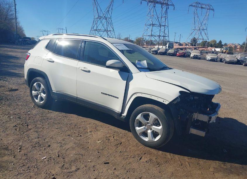 2021 Jeep Compass LATITUDE 4X4 (VIN 3C4NJDBBXMT509742) main photo