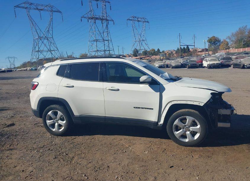Photo 14 of 2021 Jeep Compass LATITUDE 4X4 (VIN 3C4NJDBBXMT509742)