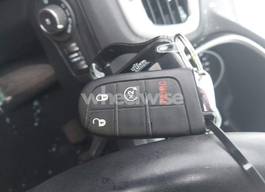 Photo 11 of 2021 Jeep Compass LATITUDE 4X4 (VIN 3C4NJDBBXMT551702)