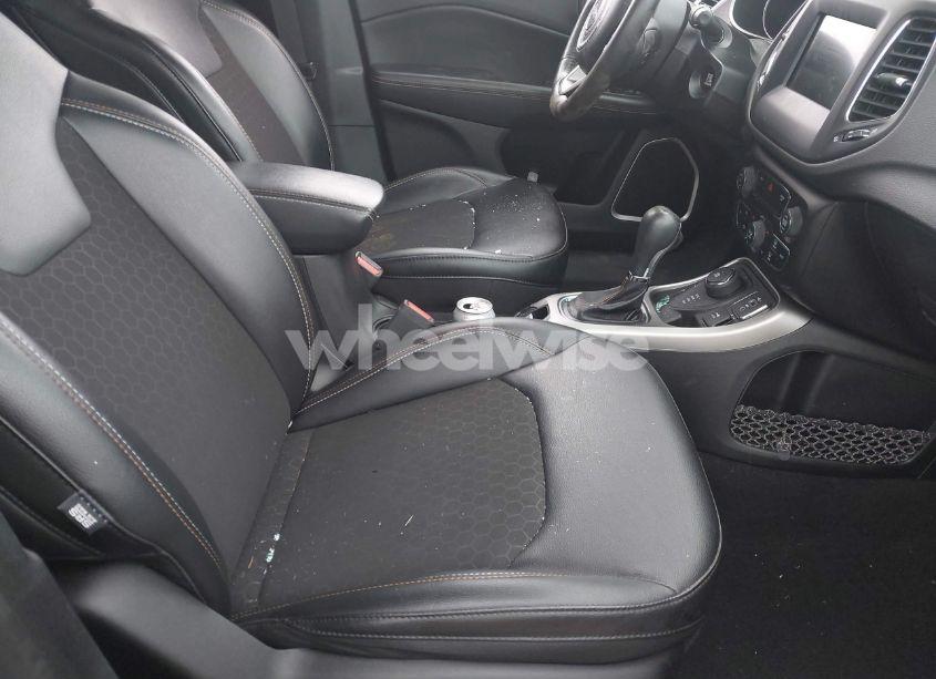 Photo 5 of 2021 Jeep Compass LATITUDE 4X4 (VIN 3C4NJDBBXMT551702)