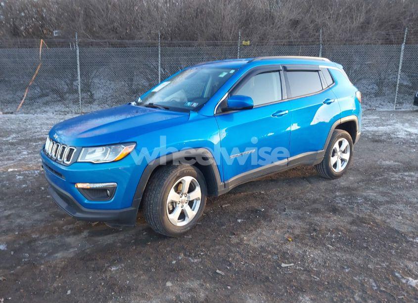 Photo 2 of 2021 Jeep Compass LATITUDE 4X4 (VIN 3C4NJDBBXMT576440)