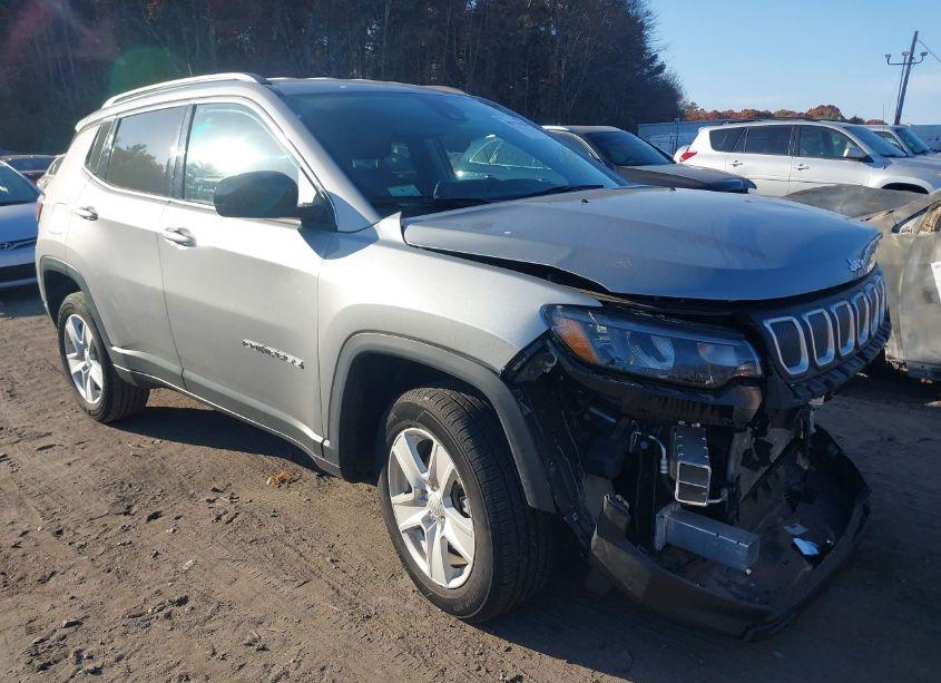 2022 Jeep Compass LATITUDE 4X4 (VIN 3C4NJDBBXNT116504) main photo