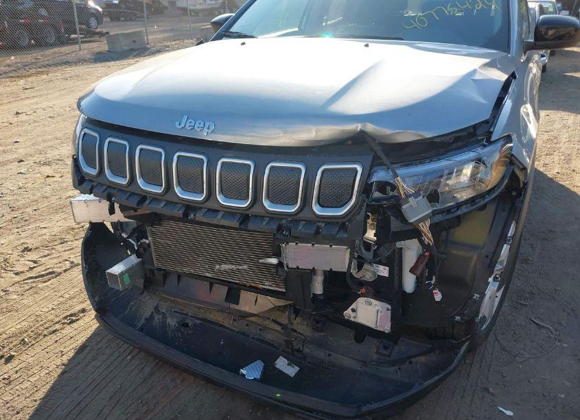 Photo 6 of 2022 Jeep Compass LATITUDE 4X4 (VIN 3C4NJDBBXNT116504)
