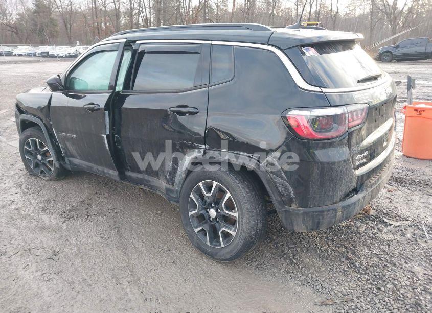 Photo 3 of 2022 Jeep Compass LATITUDE 4X4 (VIN 3C4NJDBBXNT124344)