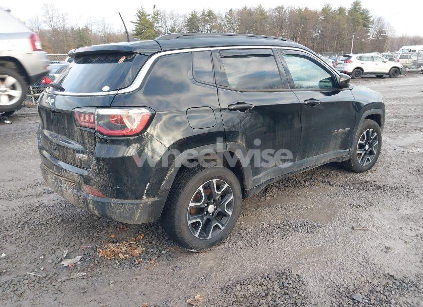 Photo 4 of 2022 Jeep Compass LATITUDE 4X4 (VIN 3C4NJDBBXNT124344)