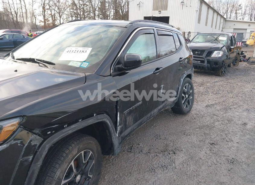 Photo 6 of 2022 Jeep Compass LATITUDE 4X4 (VIN 3C4NJDBBXNT124344)