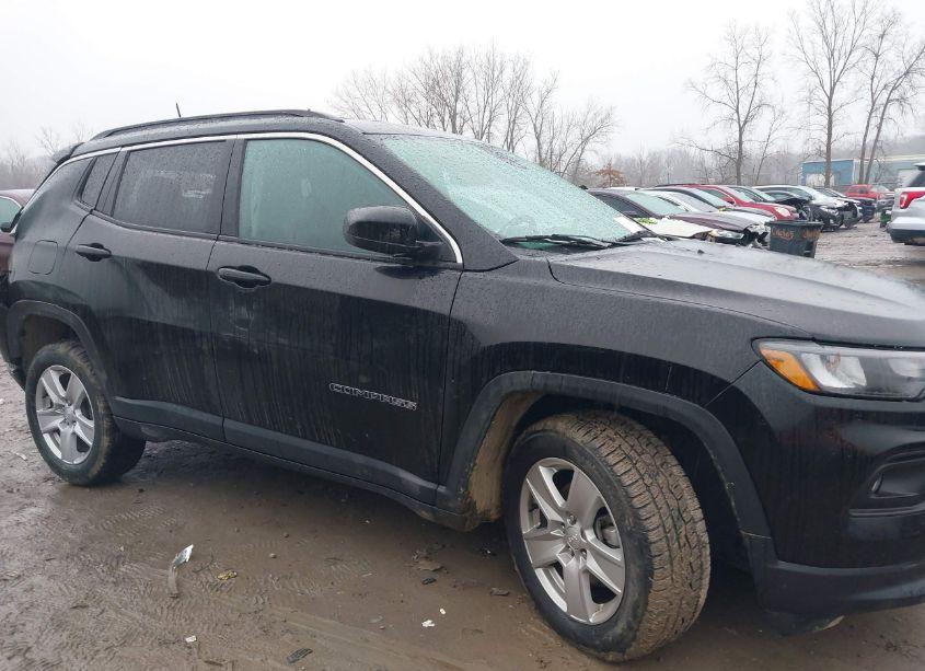 Photo 13 of 2022 Jeep Compass LATITUDE 4X4 (VIN 3C4NJDBBXNT171759)
