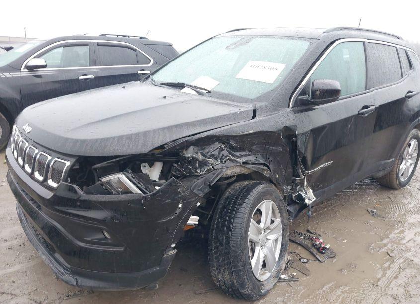 Photo 6 of 2022 Jeep Compass LATITUDE 4X4 (VIN 3C4NJDBBXNT171759)