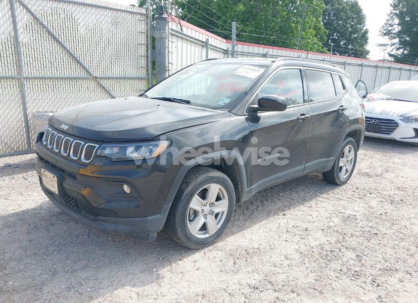 Photo 2 of 2022 Jeep Compass LATITUDE 4X4 (VIN 3C4NJDBBXNT209295)