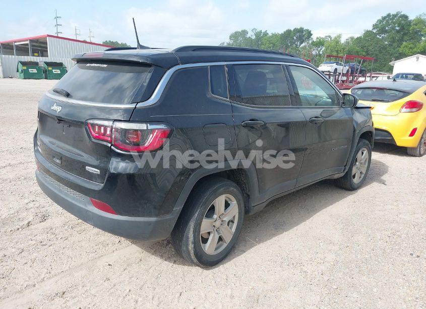 Photo 4 of 2022 Jeep Compass LATITUDE 4X4 (VIN 3C4NJDBBXNT209295)