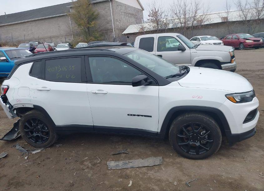 Photo 13 of 2022 Jeep Compass ALTITUDE 4X4 (VIN 3C4NJDBBXNT220362)