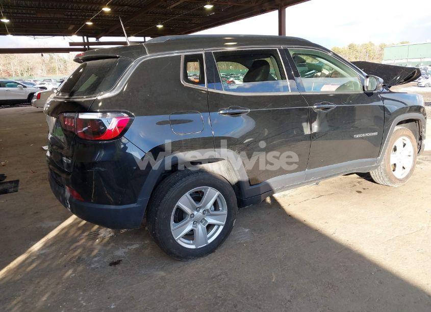 Photo 4 of 2022 Jeep Compass LATITUDE 4X4 (VIN 3C4NJDBBXNT232091)