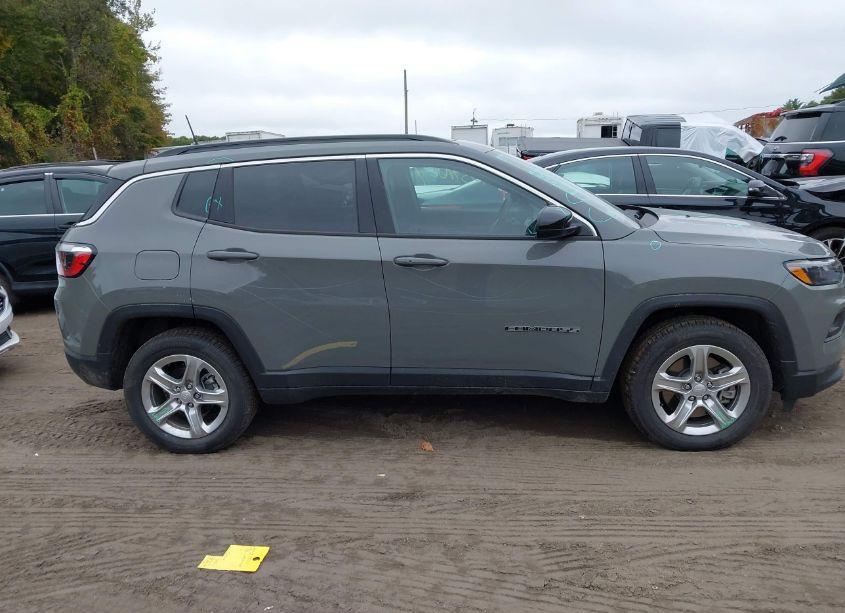 Photo 13 of 2023 Jeep Compass LATITUDE 4X4 (VIN 3C4NJDBN0PT537421)