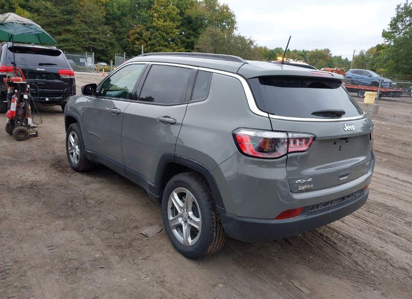 Photo 3 of 2023 Jeep Compass LATITUDE 4X4 (VIN 3C4NJDBN0PT537421)