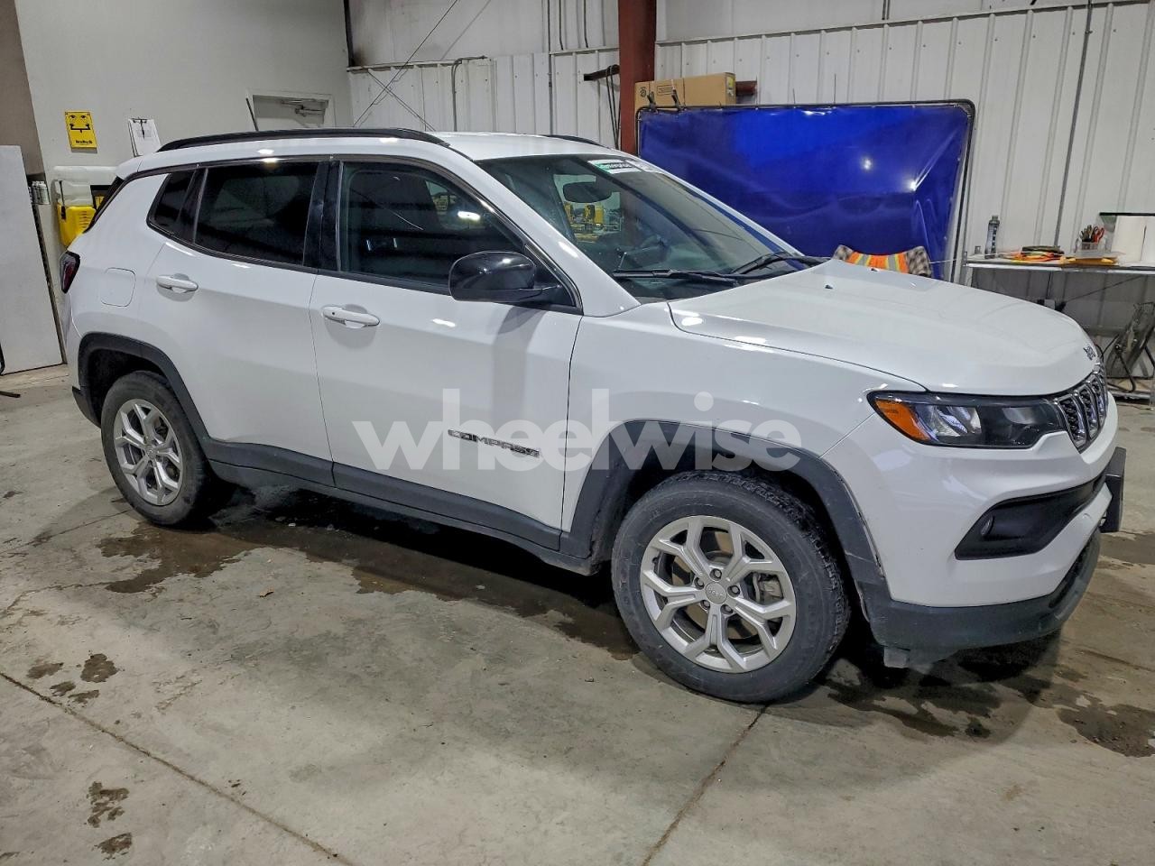 Photo 4 of 2024 JEEP COMPASS LATITUDE N/A (VIN 3C4NJDBN0RT117788)