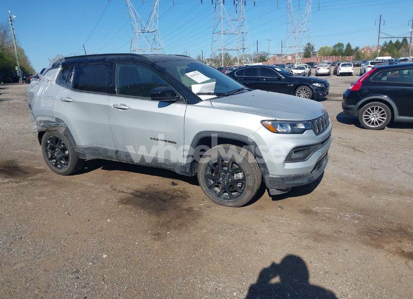 2024 Jeep Compass LATITUDE 4X4 (VIN 3C4NJDBN0RT159703) main photo