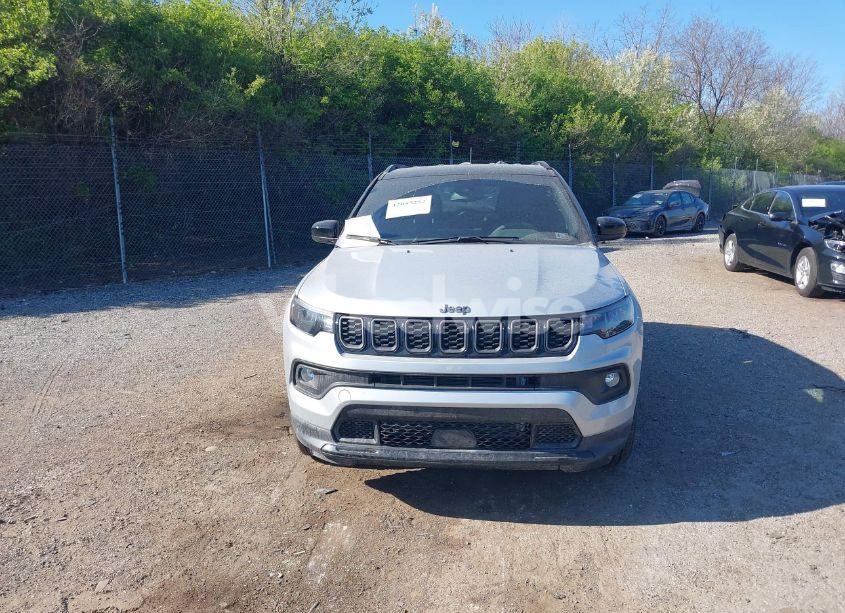 Photo 13 of 2024 Jeep Compass LATITUDE 4X4 (VIN 3C4NJDBN0RT159703)