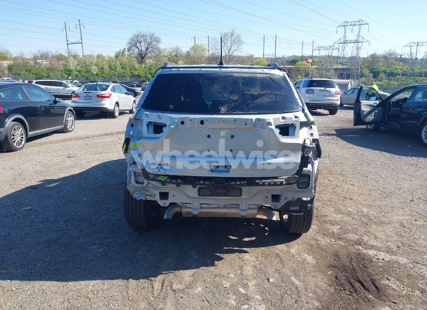 Photo 17 of 2024 Jeep Compass LATITUDE 4X4 (VIN 3C4NJDBN0RT159703)