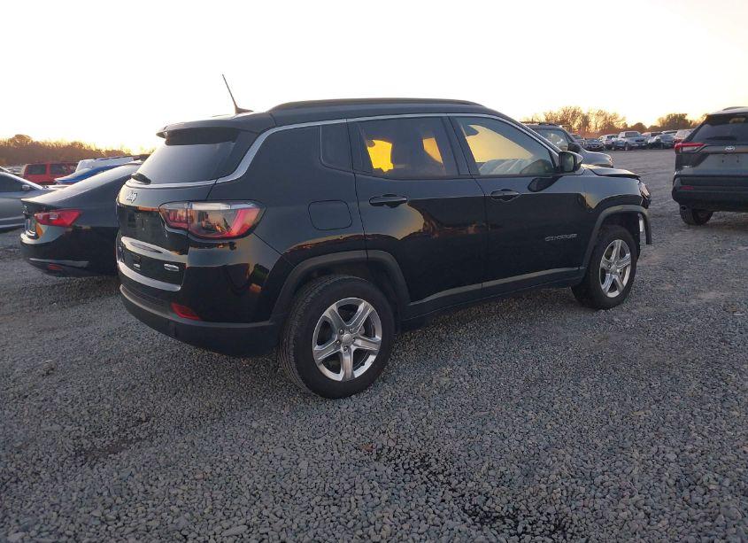 Photo 4 of 2024 Jeep Compass LATITUDE 4X4 (VIN 3C4NJDBN0RT599212)