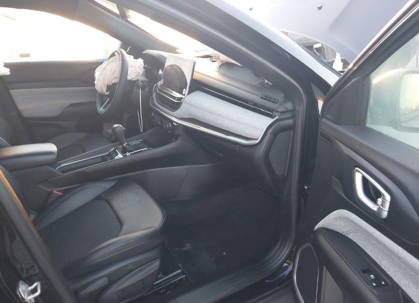 Photo 5 of 2024 Jeep Compass LATITUDE 4X4 (VIN 3C4NJDBN0RT599212)