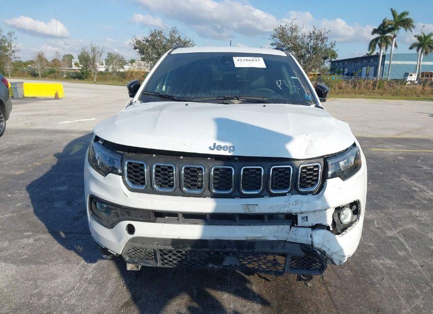 Photo 6 of 2024 Jeep Compass LATITUDE 4X4 (VIN 3C4NJDBN0RT604330)