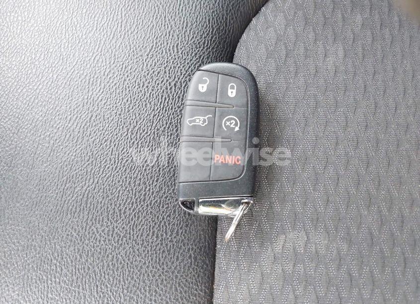 Photo 11 of 2024 Jeep Compass LATITUDE 4X4 (VIN 3C4NJDBN1RT103690)