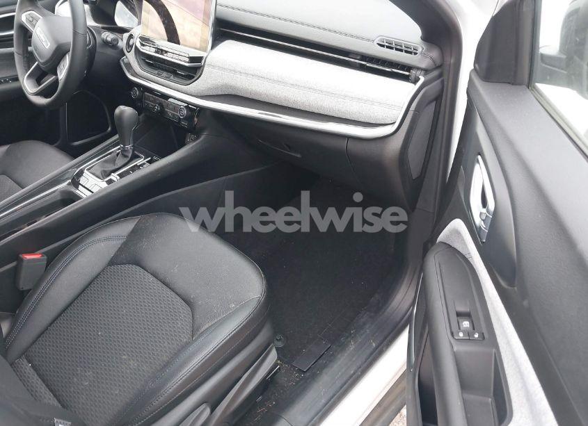 Photo 5 of 2024 Jeep Compass LATITUDE 4X4 (VIN 3C4NJDBN1RT103690)