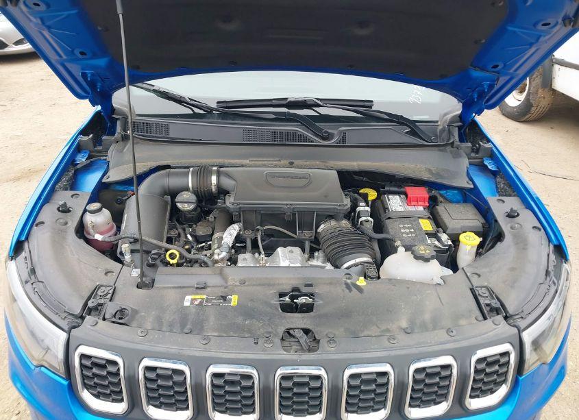 Photo 10 of 2024 Jeep Compass LATITUDE 4X4 (VIN 3C4NJDBN1RT119372)