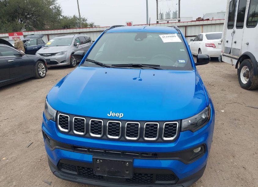 Photo 13 of 2024 Jeep Compass LATITUDE 4X4 (VIN 3C4NJDBN1RT119372)