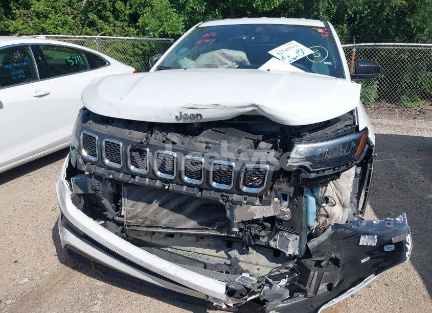 Photo 6 of 2024 Jeep Compass LATITUDE 4X4 (VIN 3C4NJDBN1RT595525)