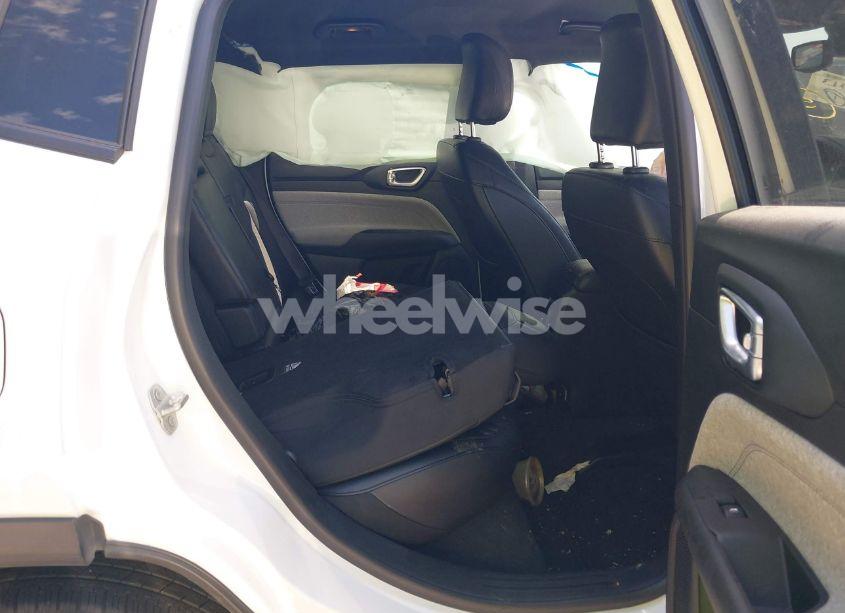 Photo 8 of 2024 Jeep Compass LATITUDE 4X4 (VIN 3C4NJDBN1RT595525)