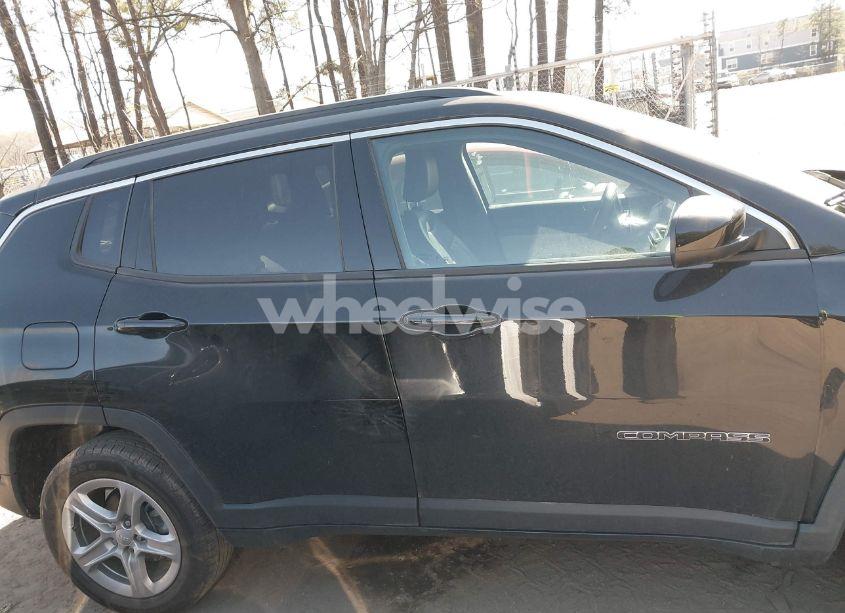 Photo 13 of 2024 Jeep Compass LATITUDE 4X4 (VIN 3C4NJDBN1RT597260)