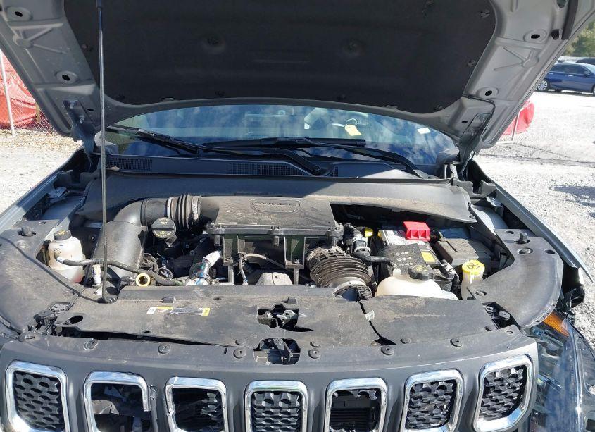 Photo 10 of 2024 Jeep Compass LATITUDE 4X4 (VIN 3C4NJDBN1RT605230)