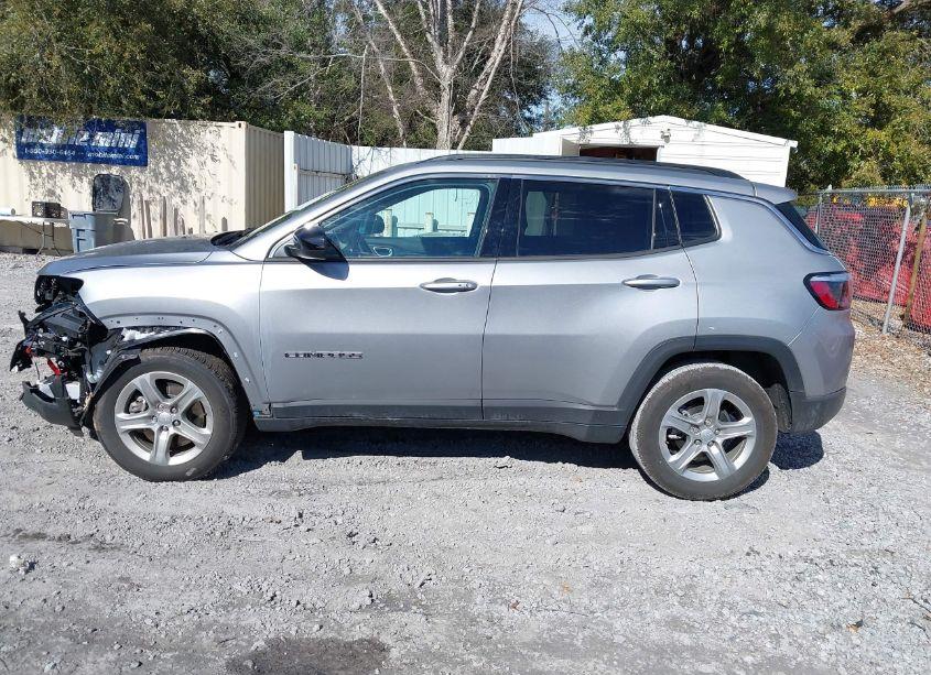 Photo 14 of 2024 Jeep Compass LATITUDE 4X4 (VIN 3C4NJDBN1RT605230)