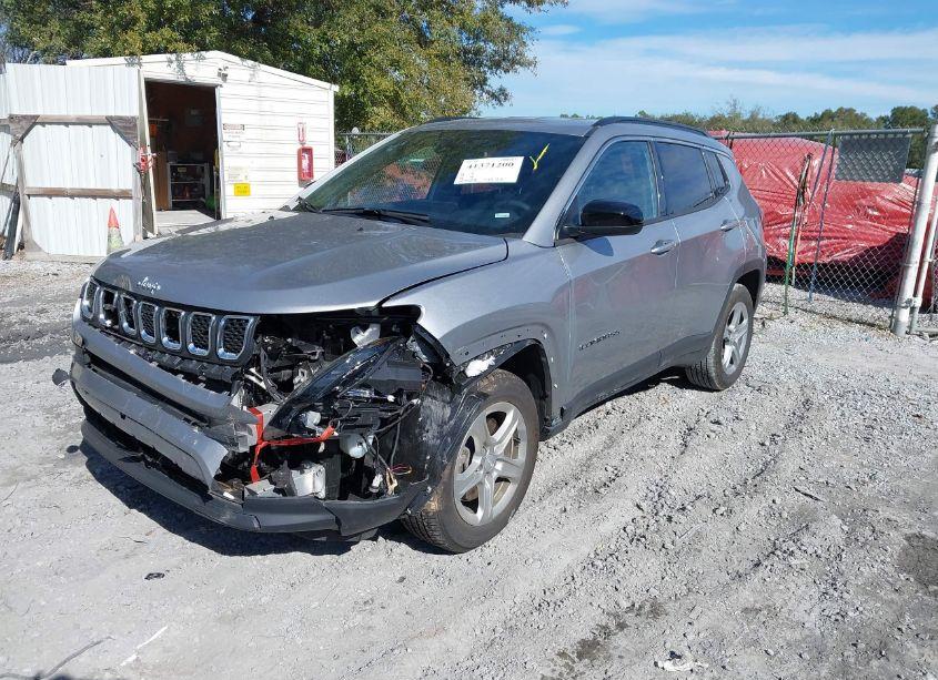 Photo 2 of 2024 Jeep Compass LATITUDE 4X4 (VIN 3C4NJDBN1RT605230)