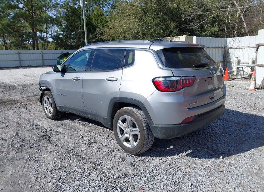 Photo 3 of 2024 Jeep Compass LATITUDE 4X4 (VIN 3C4NJDBN1RT605230)